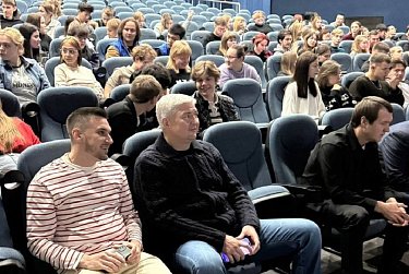 Депутаты в школе КВН